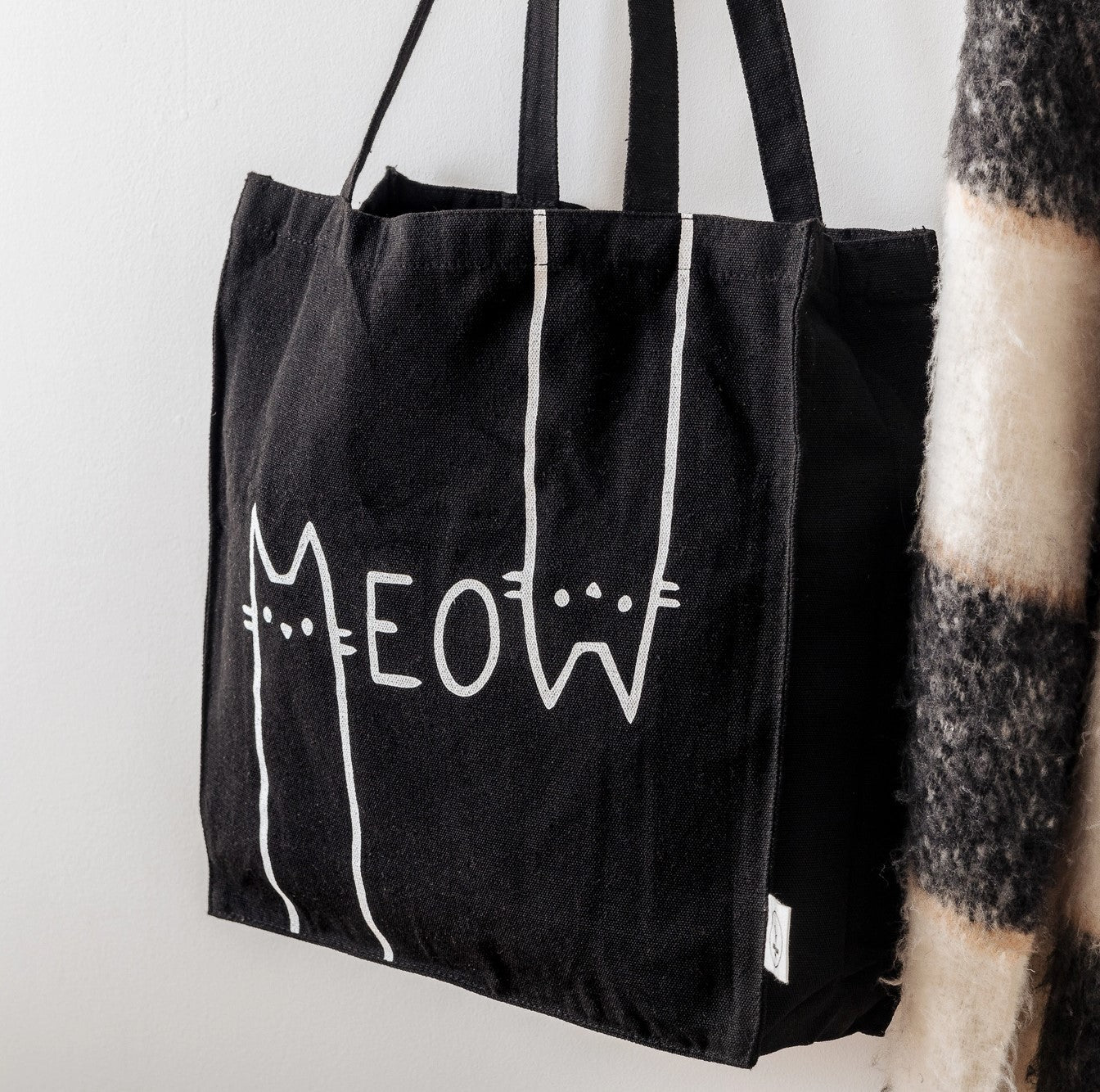 MeoW Tote Bag -Black