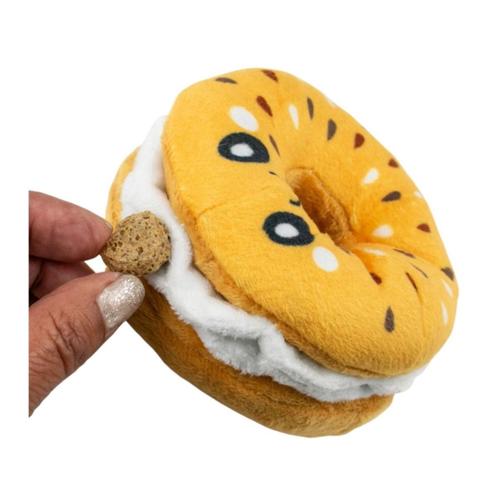 Territory Bagel Hide-n-Treat 4"